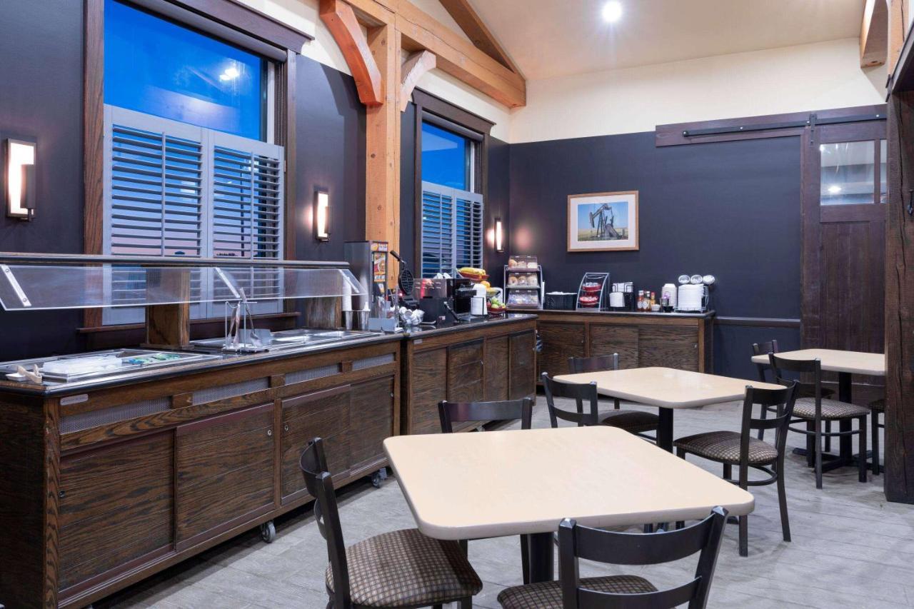 Hawthorn Suites By Wyndham Williston Εξωτερικό φωτογραφία