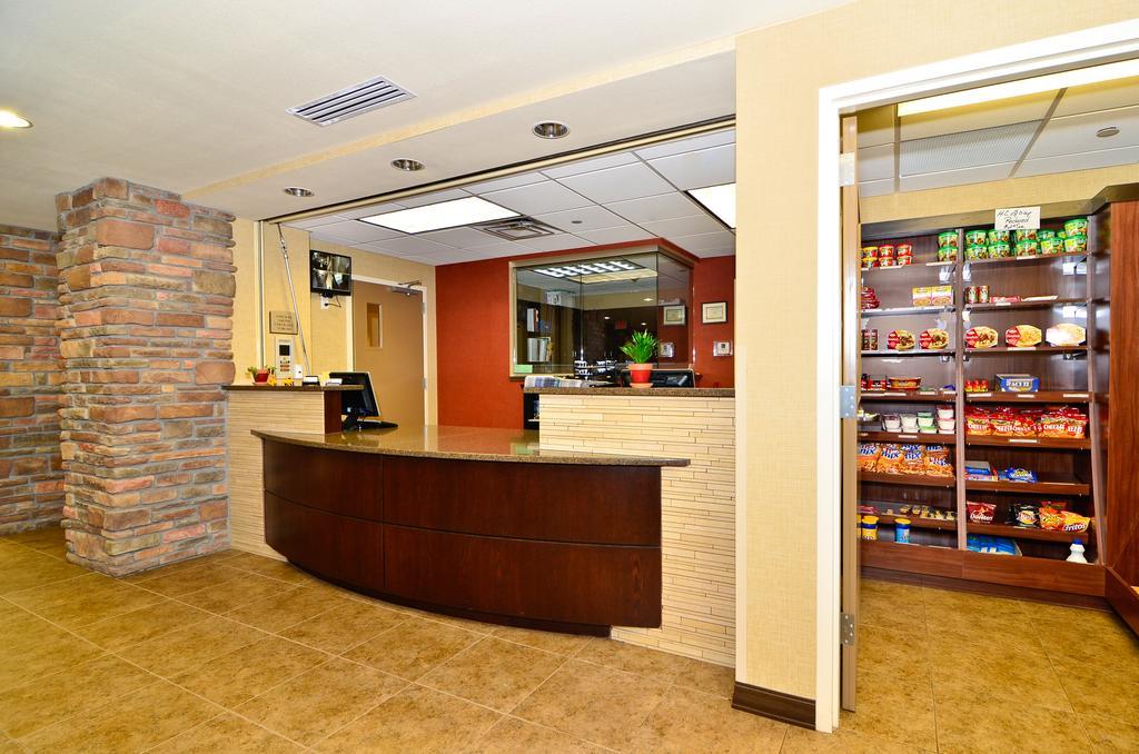 Hawthorn Suites By Wyndham Williston Εξωτερικό φωτογραφία